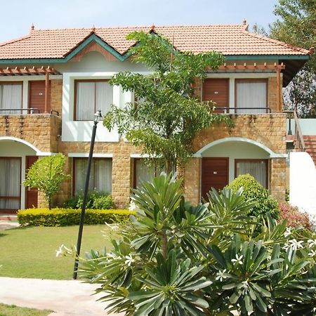 Golkonda Resorts & Spa Hyderabad Esterno foto